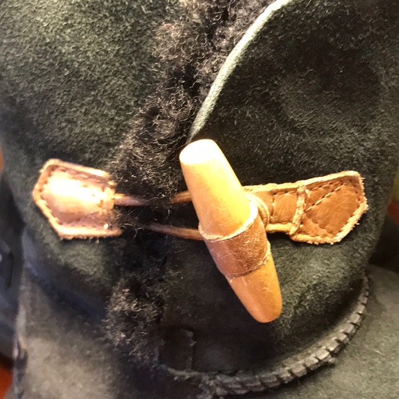 UGG Black Ebony Wooden Toggle Boots - Picture 7 of 8